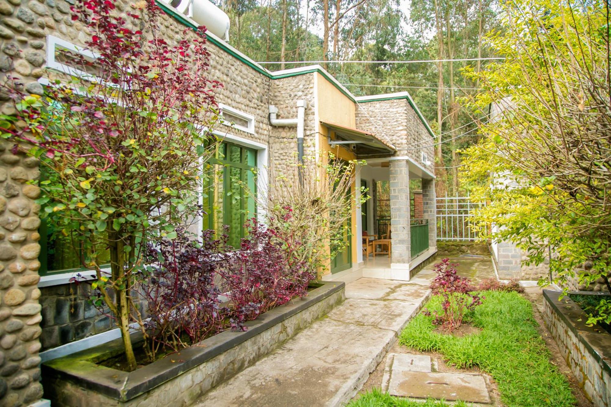 Karisimbi Cave Resort 루헹게리 외부 사진