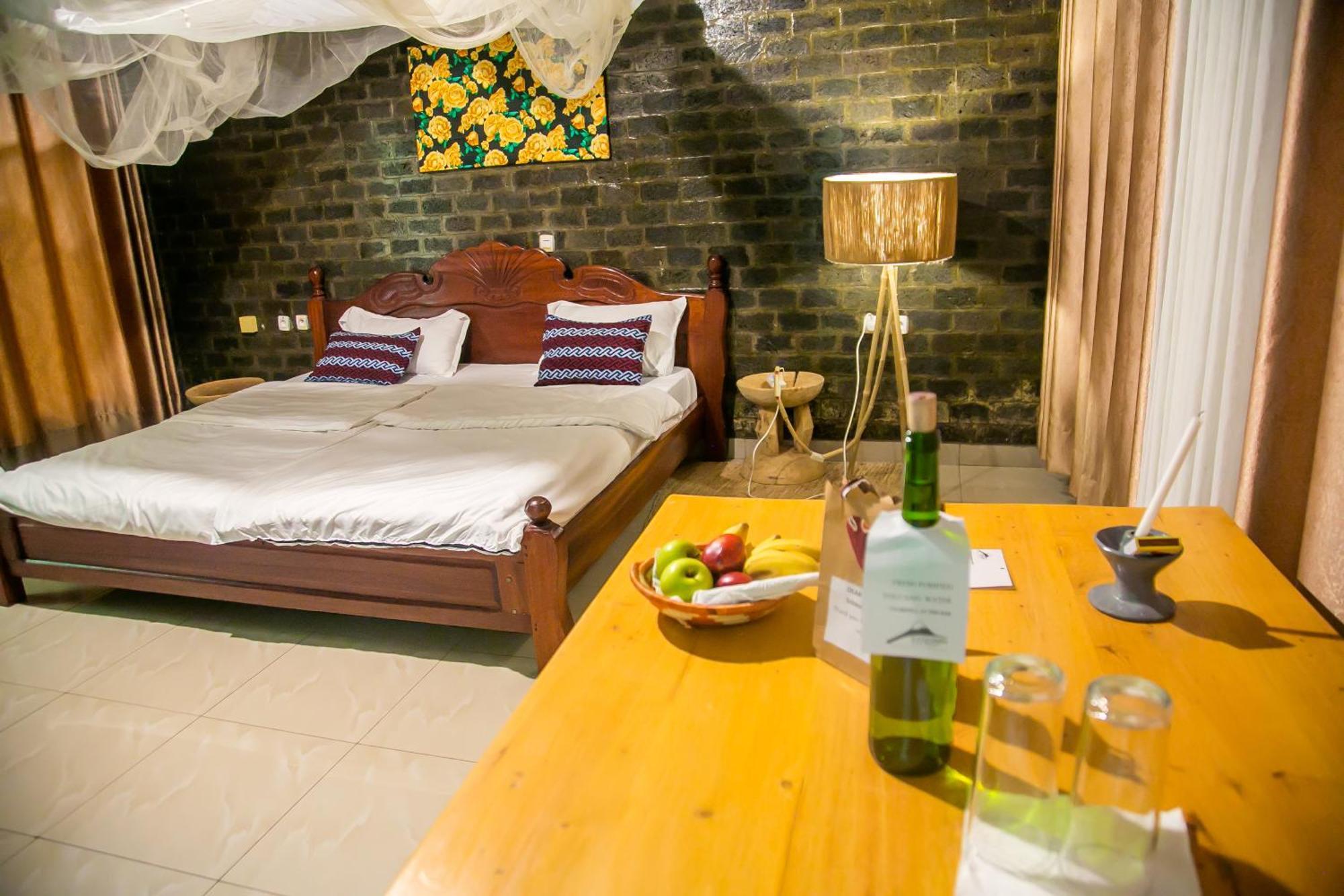 Karisimbi Cave Resort 루헹게리 외부 사진
