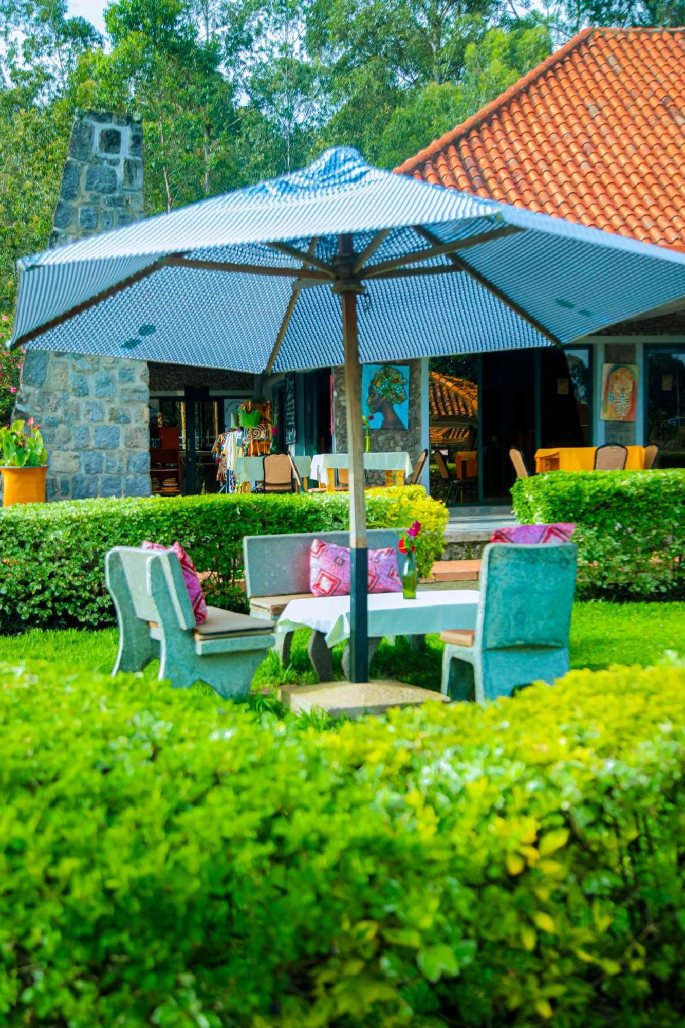 Karisimbi Cave Resort 루헹게리 외부 사진